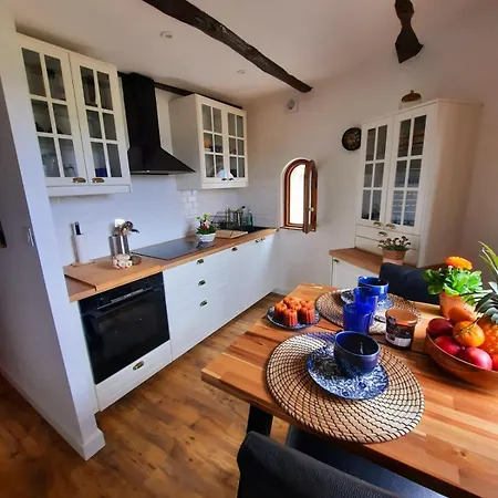 La Maison Du Tailleur De Pierre كورد سور سيال